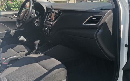 Hyundai Solaris II рестайлинг, 2017 год, 1 300 000 рублей, 8 фотография