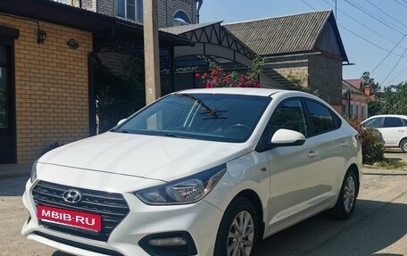 Hyundai Solaris II рестайлинг, 2017 год, 1 300 000 рублей, 2 фотография