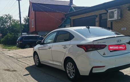 Hyundai Solaris II рестайлинг, 2017 год, 1 300 000 рублей, 6 фотография