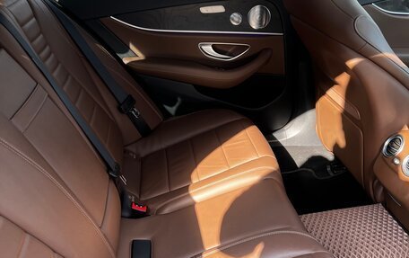 Mercedes-Benz E-Класс, 2018 год, 3 800 000 рублей, 11 фотография