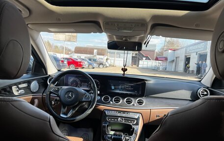 Mercedes-Benz E-Класс, 2018 год, 3 800 000 рублей, 10 фотография