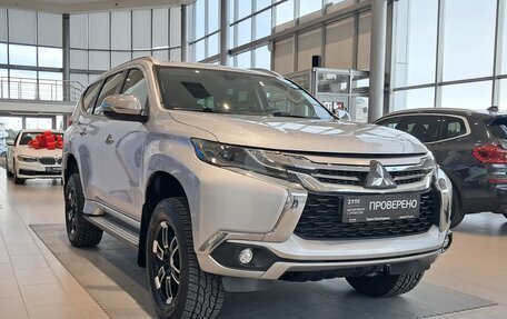Mitsubishi Pajero Sport III рестайлинг, 2018 год, 2 732 000 рублей, 3 фотография