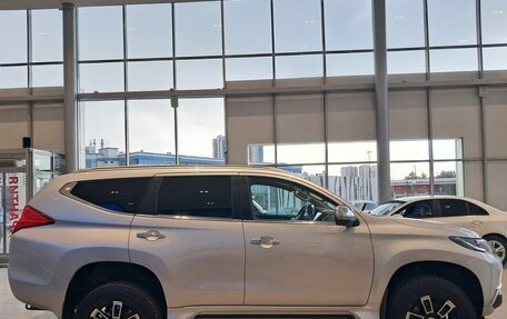Mitsubishi Pajero Sport III рестайлинг, 2018 год, 2 732 000 рублей, 4 фотография