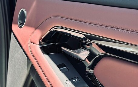 Land Rover Range Rover Evoque II, 2024 год, 5 090 000 рублей, 8 фотография