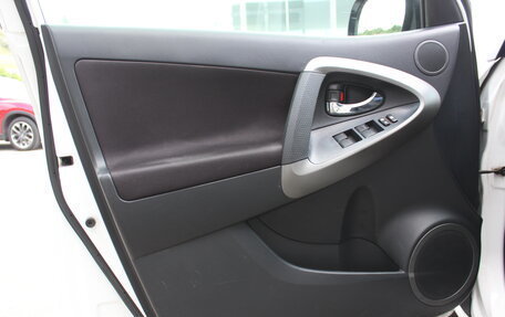 Toyota RAV4, 2011 год, 1 235 000 рублей, 8 фотография