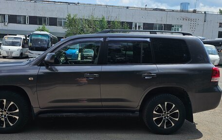 Toyota Land Cruiser 200, 2009 год, 2 560 000 рублей, 3 фотография