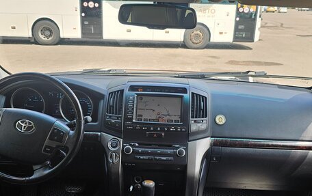 Toyota Land Cruiser 200, 2009 год, 2 560 000 рублей, 7 фотография