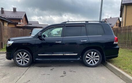 Toyota Land Cruiser 200, 2018 год, 8 000 000 рублей, 3 фотография