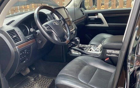 Toyota Land Cruiser 200, 2018 год, 8 000 000 рублей, 7 фотография