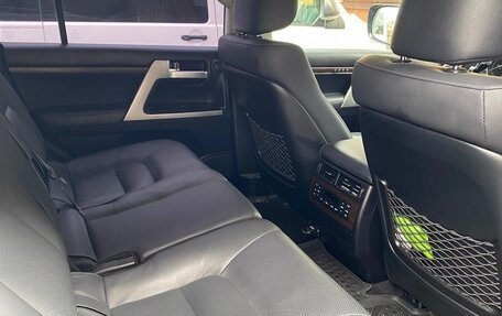 Toyota Land Cruiser 200, 2018 год, 8 000 000 рублей, 10 фотография