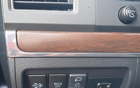 Toyota Land Cruiser 200, 2018 год, 8 000 000 рублей, 13 фотография