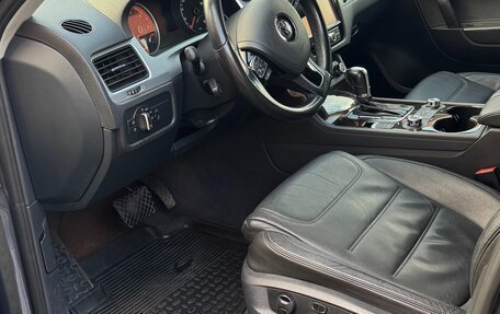 Volkswagen Touareg III, 2012 год, 2 470 000 рублей, 8 фотография