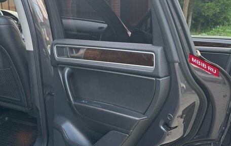 Volkswagen Touareg III, 2012 год, 2 470 000 рублей, 12 фотография