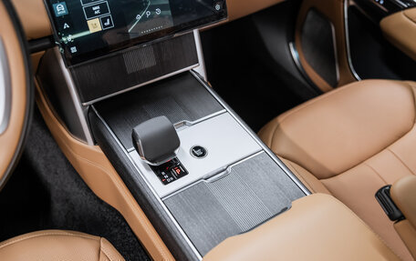 Land Rover Range Rover IV рестайлинг, 2025 год, 24 800 000 рублей, 14 фотография