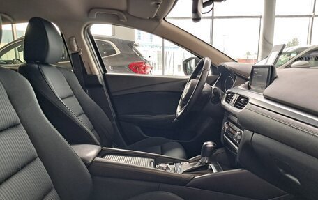 Mazda 6, 2017 год, 1 913 000 рублей, 11 фотография