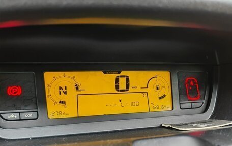 Citroen C4 Picasso II рестайлинг, 2012 год, 640 000 рублей, 2 фотография