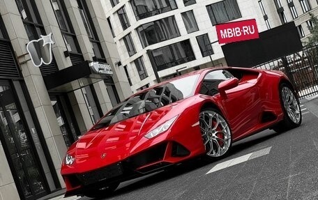 Lamborghini Huracán, 2022 год, 29 990 000 рублей, 5 фотография