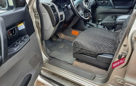 Mitsubishi Pajero III рестайлинг, 2002 год, 850 000 рублей, 10 фотография