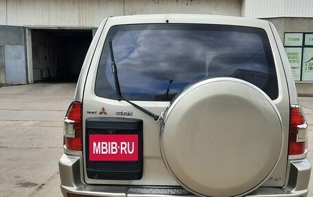 Mitsubishi Pajero III рестайлинг, 2002 год, 850 000 рублей, 11 фотография