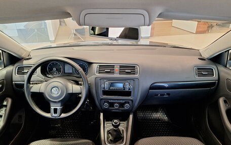 Volkswagen Jetta VI, 2011 год, 849 000 рублей, 16 фотография
