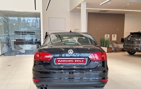Volkswagen Jetta VI, 2011 год, 849 000 рублей, 6 фотография