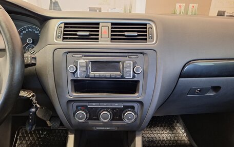 Volkswagen Jetta VI, 2011 год, 849 000 рублей, 17 фотография