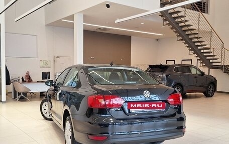 Volkswagen Jetta VI, 2011 год, 849 000 рублей, 5 фотография