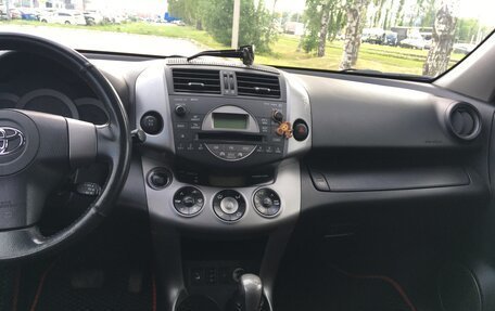Toyota RAV4, 2006 год, 1 300 000 рублей, 4 фотография