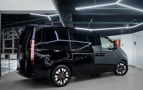 Hyundai Staria, 2022 год, 3 390 000 рублей, 7 фотография