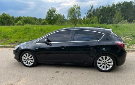 Opel Astra J, 2010 год, 780 000 рублей, 4 фотография