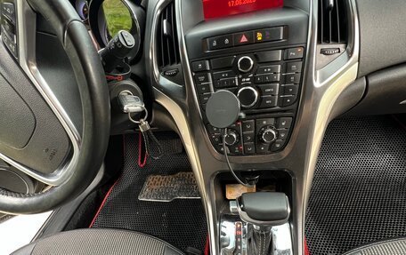 Opel Astra J, 2010 год, 780 000 рублей, 11 фотография