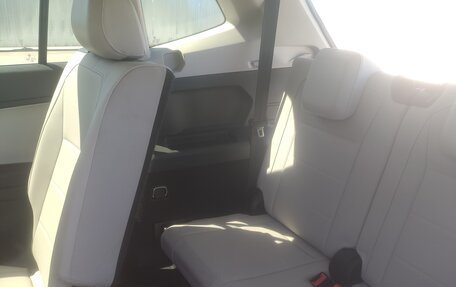 Volkswagen Tiguan II, 2019 год, 2 350 000 рублей, 6 фотография