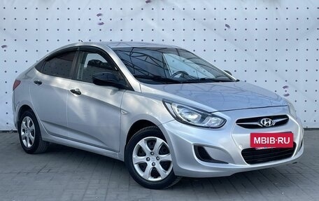 Hyundai Solaris II рестайлинг, 2012 год, 740 000 рублей, 2 фотография