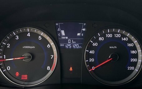 Hyundai Solaris II рестайлинг, 2012 год, 740 000 рублей, 14 фотография