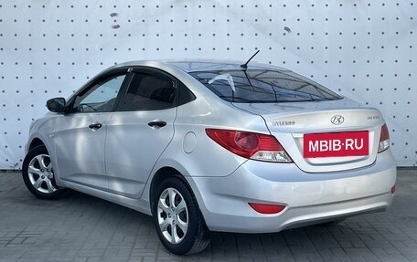 Hyundai Solaris II рестайлинг, 2012 год, 740 000 рублей, 5 фотография
