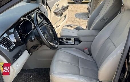 KIA Carnival III, 2018 год, 2 523 600 рублей, 6 фотография