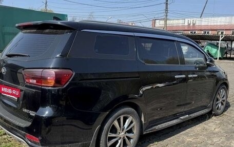 KIA Carnival III, 2018 год, 2 523 600 рублей, 3 фотография