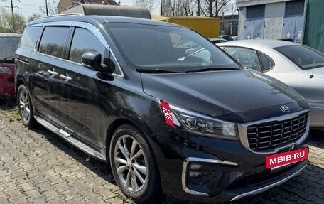 KIA Carnival III, 2018 год, 2 523 600 рублей, 2 фотография