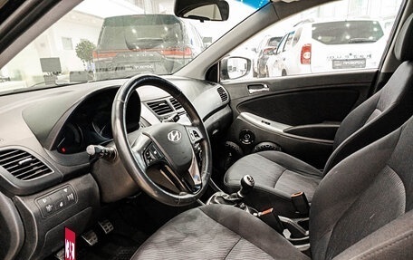 Hyundai Solaris II рестайлинг, 2013 год, 513 000 рублей, 20 фотография