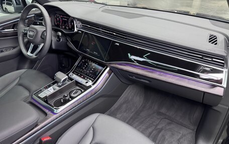 Audi Q7, 2023 год, 12 000 000 рублей, 33 фотография
