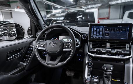 Toyota Land Cruiser, 2025 год, 12 000 000 рублей, 10 фотография