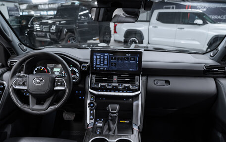 Toyota Land Cruiser, 2025 год, 12 000 000 рублей, 9 фотография