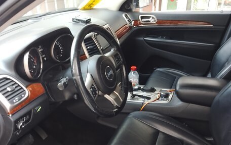 Jeep Grand Cherokee, 2010 год, 1 800 000 рублей, 10 фотография