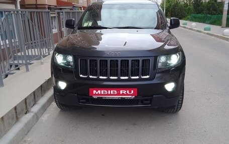 Jeep Grand Cherokee, 2010 год, 1 800 000 рублей, 2 фотография