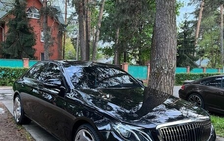 Mercedes-Benz E-Класс, 2019 год, 2 890 000 рублей, 1 фотография