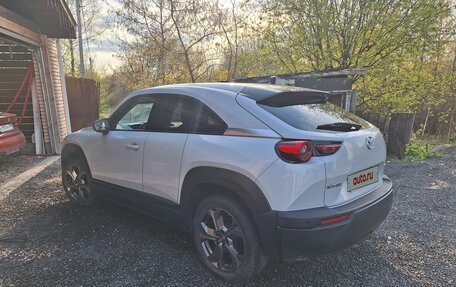 Mazda MX-30, 2020 год, 2 400 000 рублей, 4 фотография