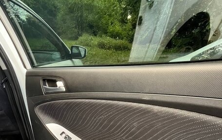 Hyundai Solaris II рестайлинг, 2015 год, 1 250 000 рублей, 8 фотография