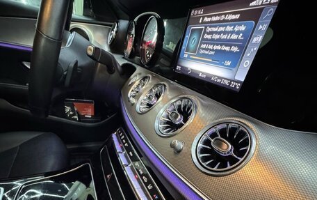 Mercedes-Benz E-Класс, 2019 год, 2 890 000 рублей, 10 фотография