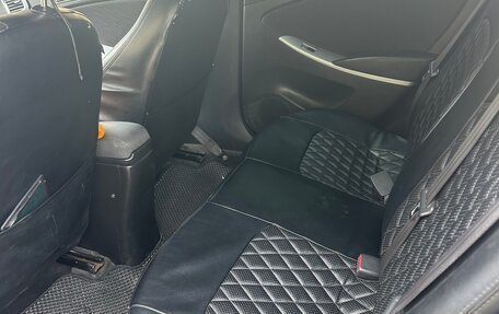 Hyundai Solaris II рестайлинг, 2013 год, 650 000 рублей, 3 фотография