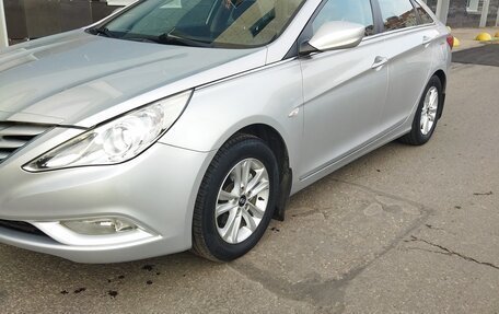 Hyundai Sonata VI, 2011 год, 1 050 000 рублей, 5 фотография